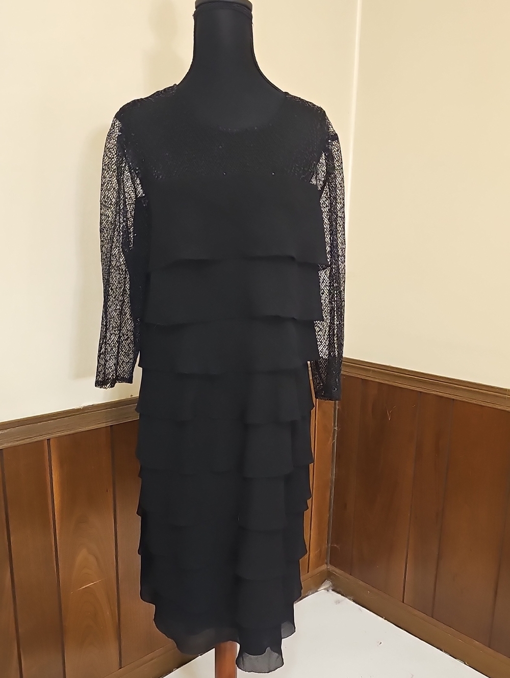 Alex Evenings Size 16 Black Tiered Sequin Lace Evening Dress